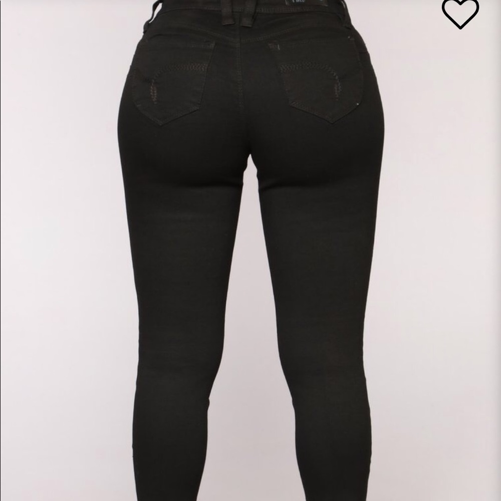 BOOTY LIFTING Jeans from Fashion Nova